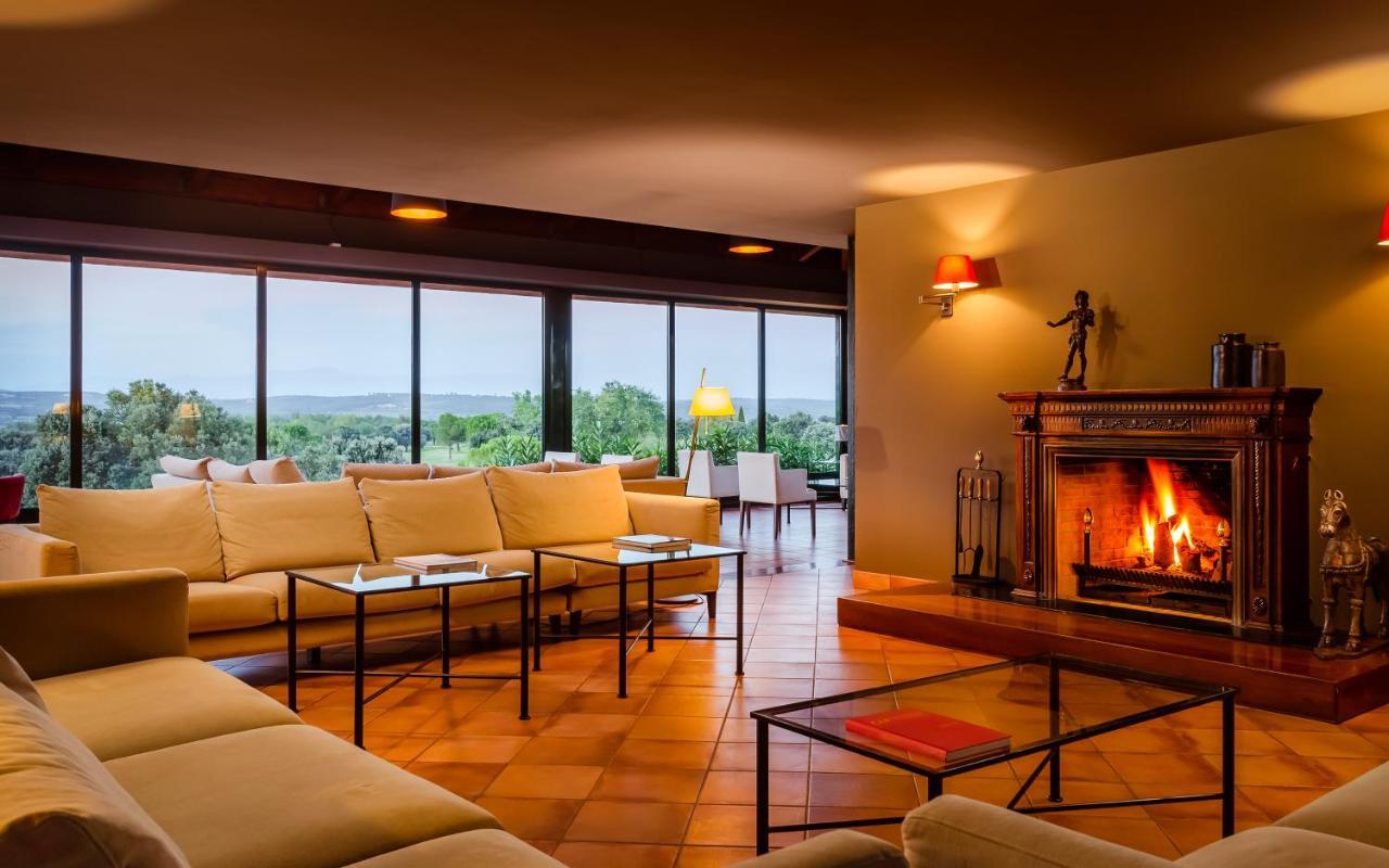 Hotel Torremirona Golf & Spa Navata Exteriör bild