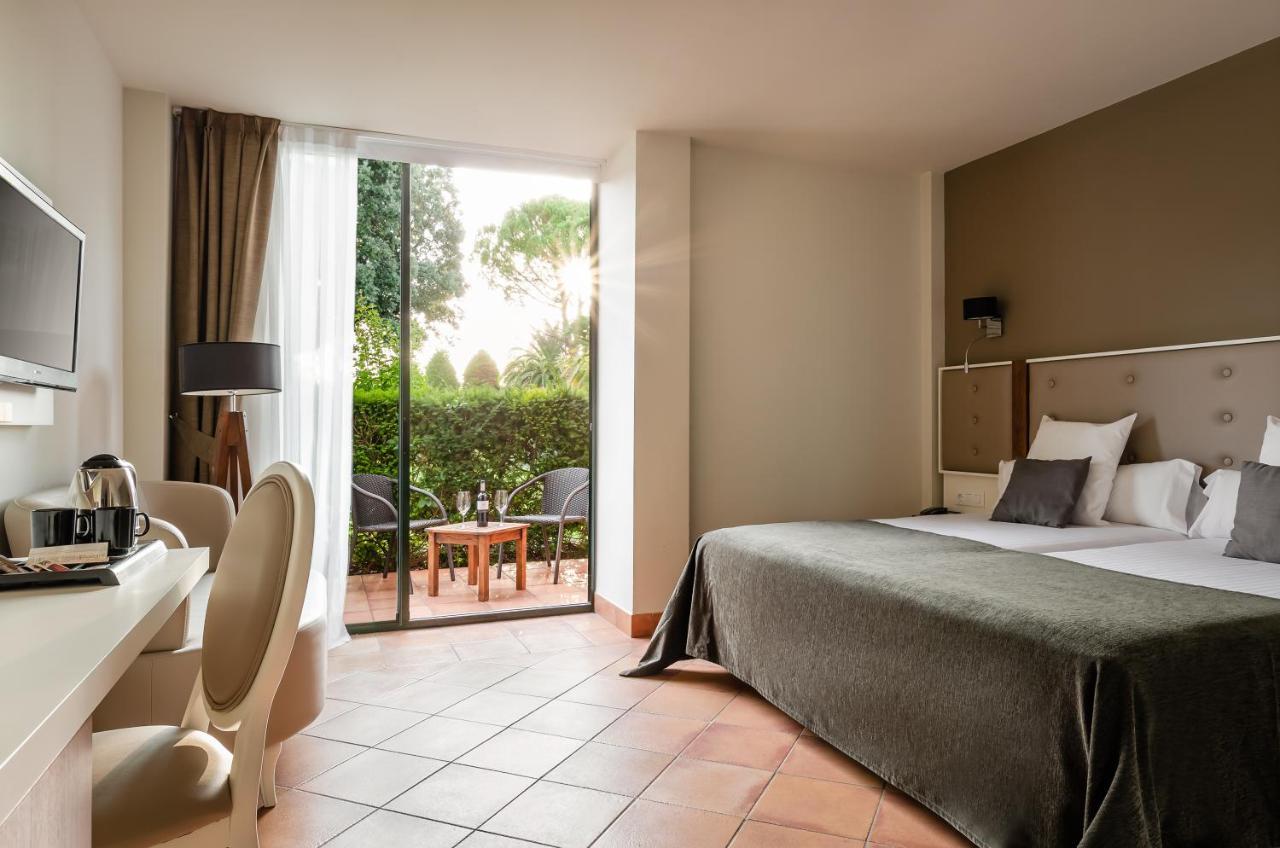 Hotel Torremirona Golf & Spa Navata Exteriör bild